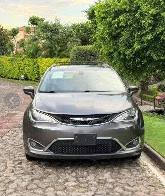 Chrysler Pacifica Touring 2018