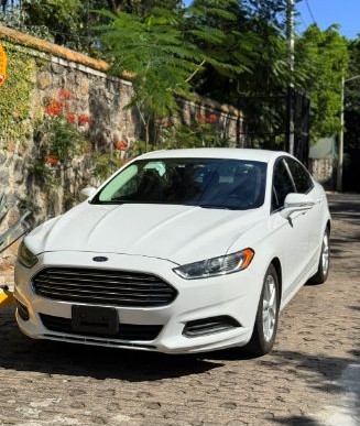 Ford Fusion SE 2016